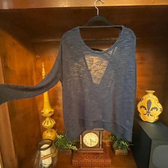 Wasabi + Mint Medium Sheer sweater/shirt - Picture 3 of 6